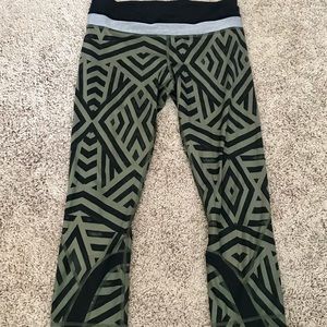 Lululemon Inspire Crop II Chevron green/black